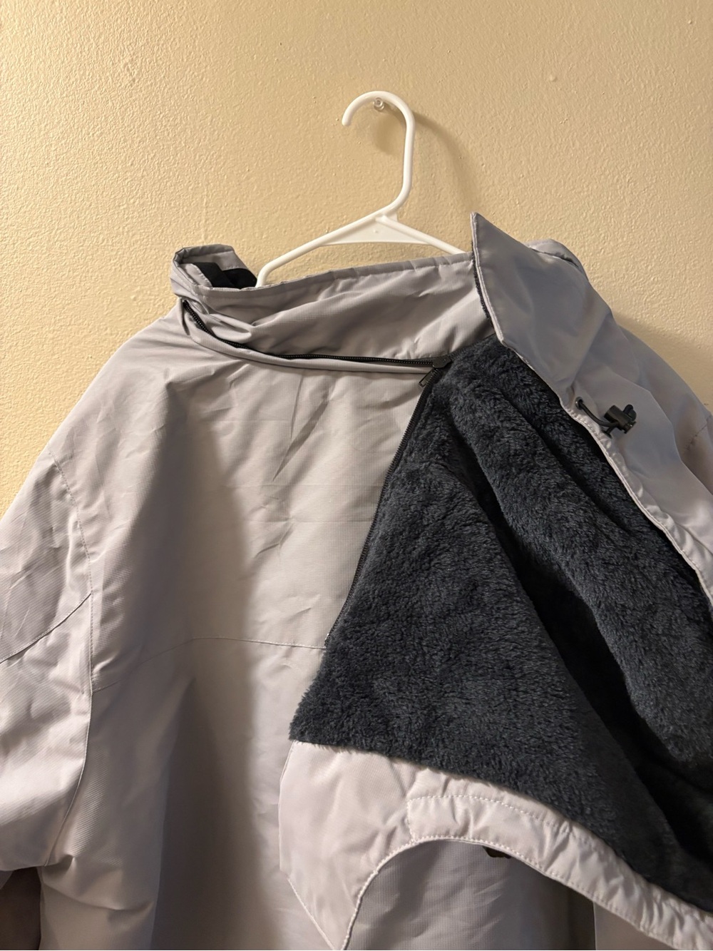 Rustic Ridge Winter Jacket - Picture 5 of 5